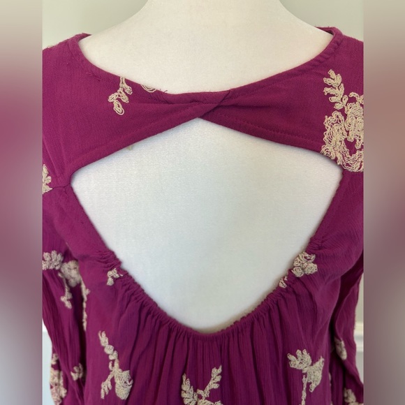 FREE PEOPLE Emma Floral Embroidered Tunic Mini Dress in Berry Purple - Picture 7 of 8